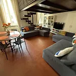 Luxury House - The Ρώμη